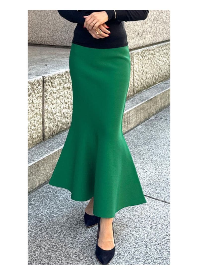 新品・未使用❣️JENNE 立体マーメイドニットスカート　グリーン　Ｍ