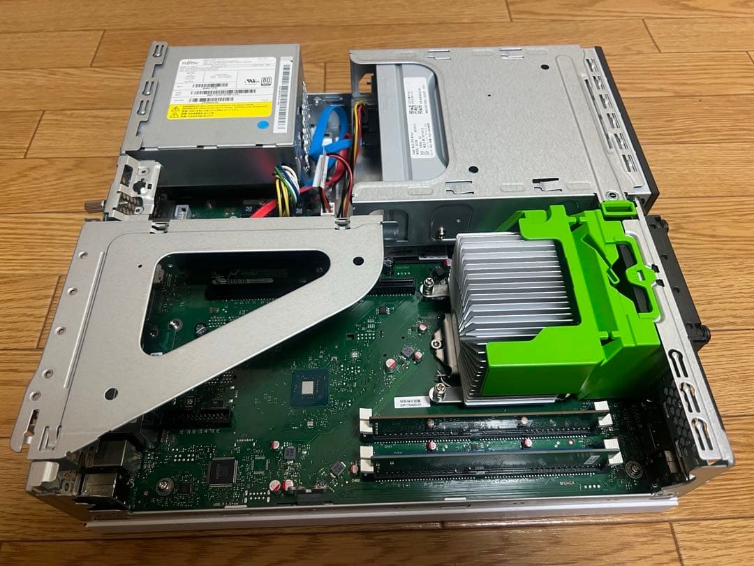 Fujitsu デスクトップパソコンOffice/ 新品SSD256/16GB