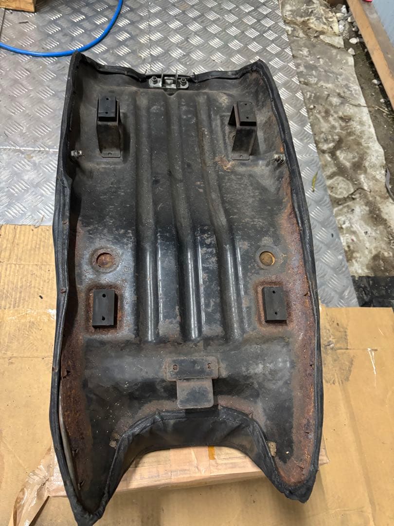 GSX400F 純正シート　GSX400FS ジーフォア