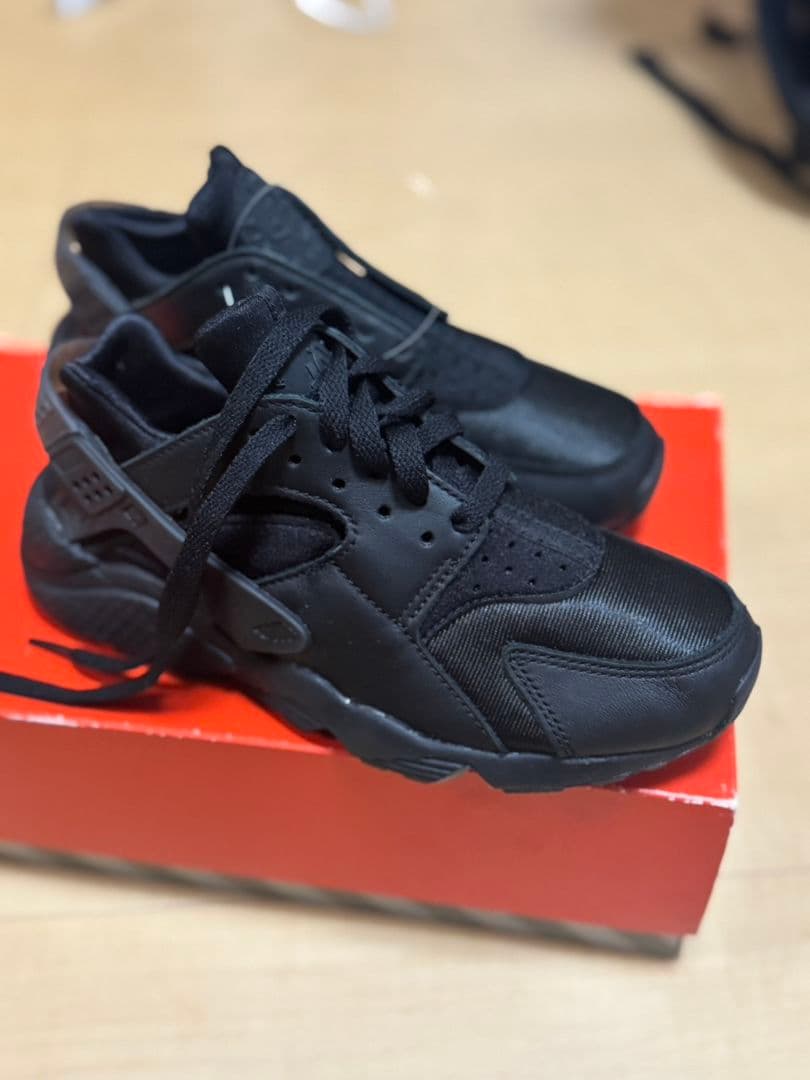 【新品未使用】NIKE エアハラチ AIR HUARACHE 　23cmブラック