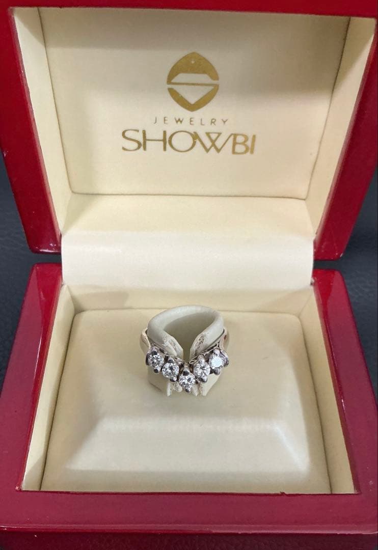 w*d様 刻印有り！本物保証！ＰＴ９００ダイヤ58ct Ｖリング！になります