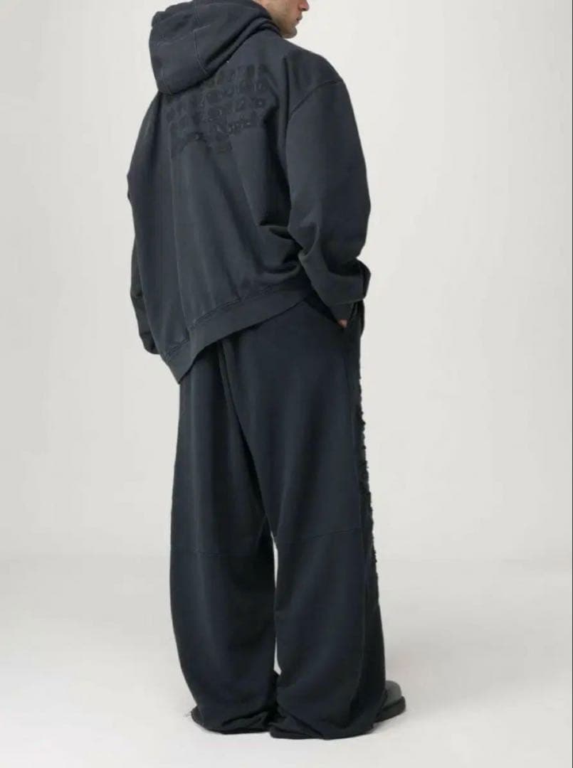 Maison Margiela ブラック フーディ　パーカー　エンブロイダーロゴ