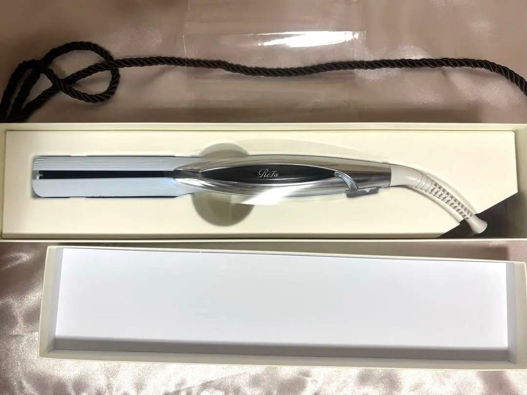 リファ　RE-BM ホワイト ストレートヘアアイロン