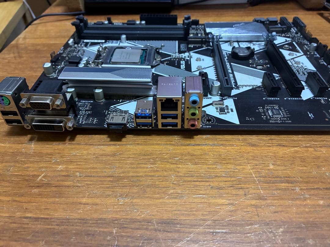 まりすけ@断捨離中 ASUS B365-PLUS + i7 9700