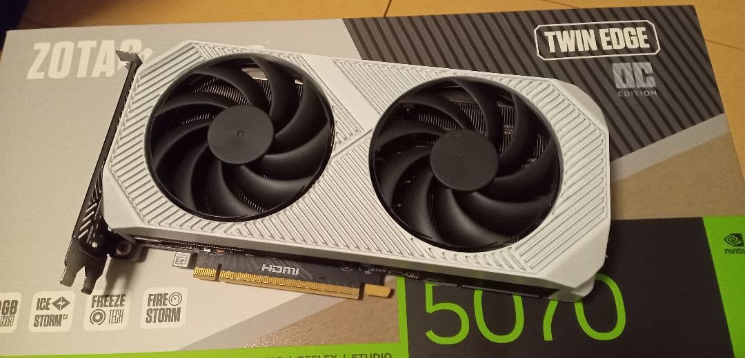 ZOTAC RTX 5070 訳あり