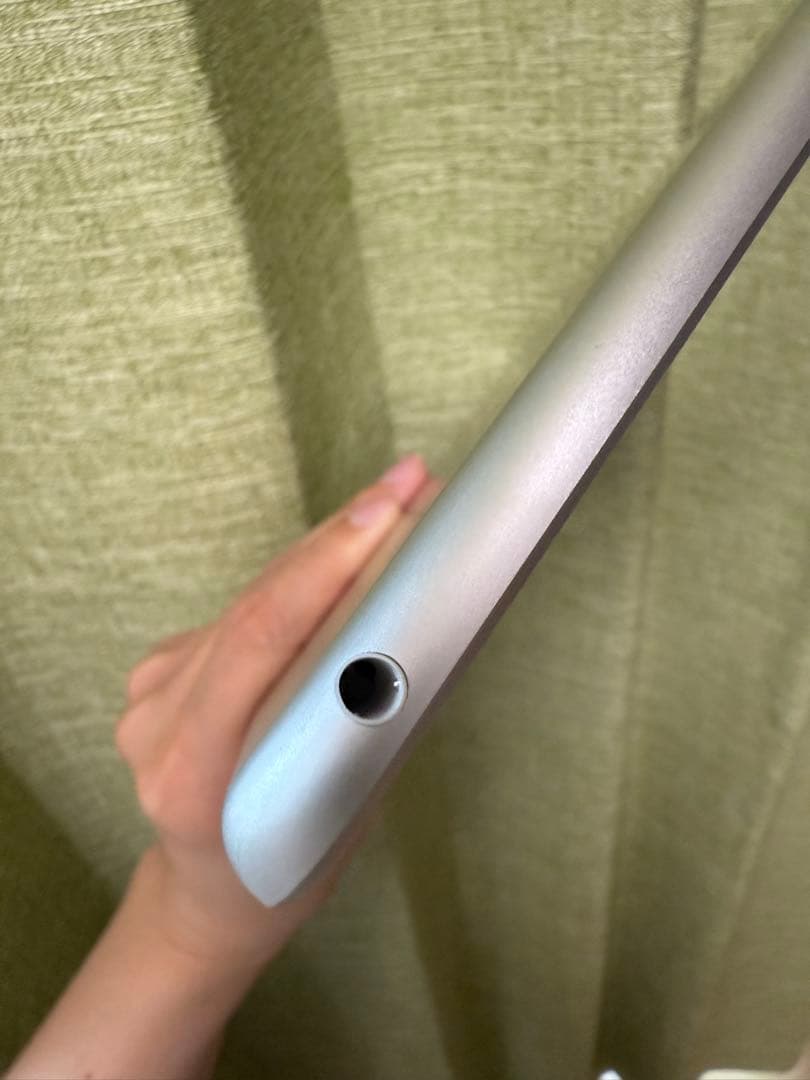 iPad 第9世代　64gb Wi-Fiモデル　ほぼ未使用