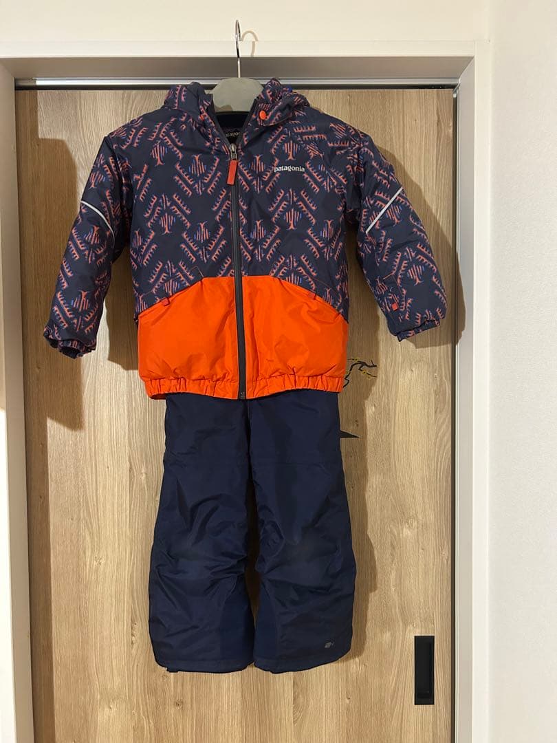 Patagonia 子ども用スノーボードウエア　ネイビー/オレンジ