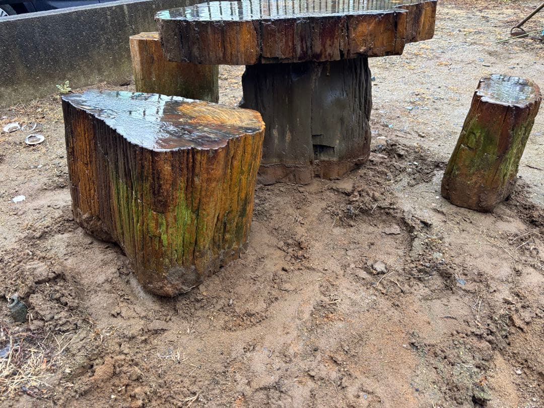 引き取り限定　庭用石テーブルと椅子