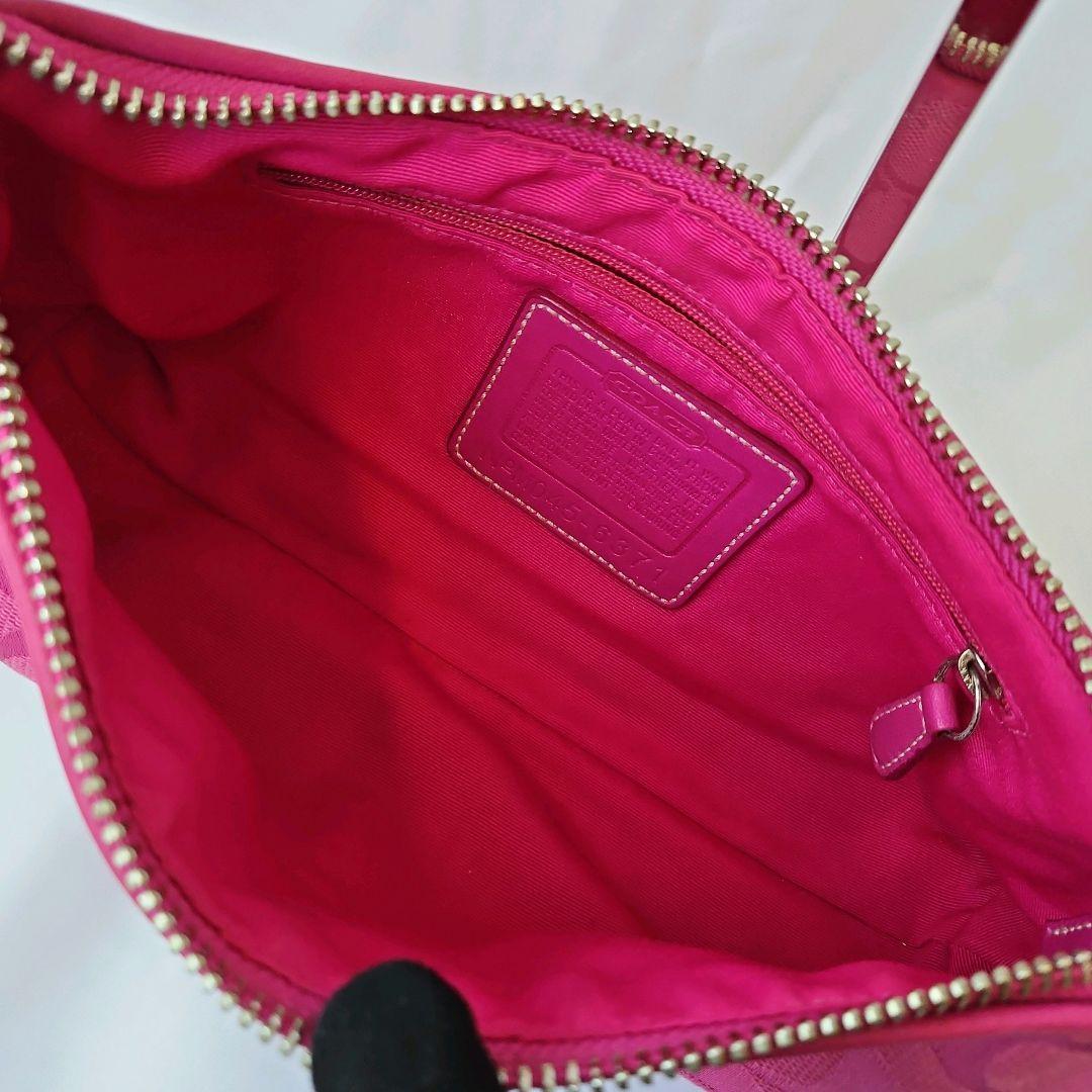 美品☆COACH アクセサリーポーチ ワンショルダー シグネチャー キャンバス