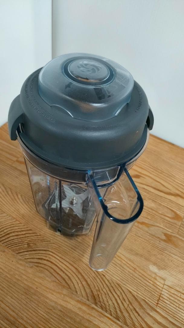 【美品】バイタミックス 0.9リットルコンテナ　1612