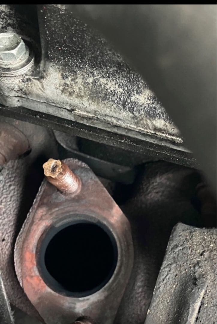 ランクル100ディーゼル EGR削除ブロック+エキマニぶたランドクルーザー100