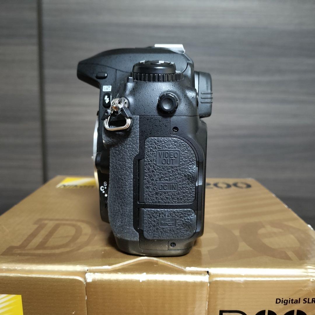 Nikon D200 ボディ　CCDセンサー 名機　ショット数 約13,000回