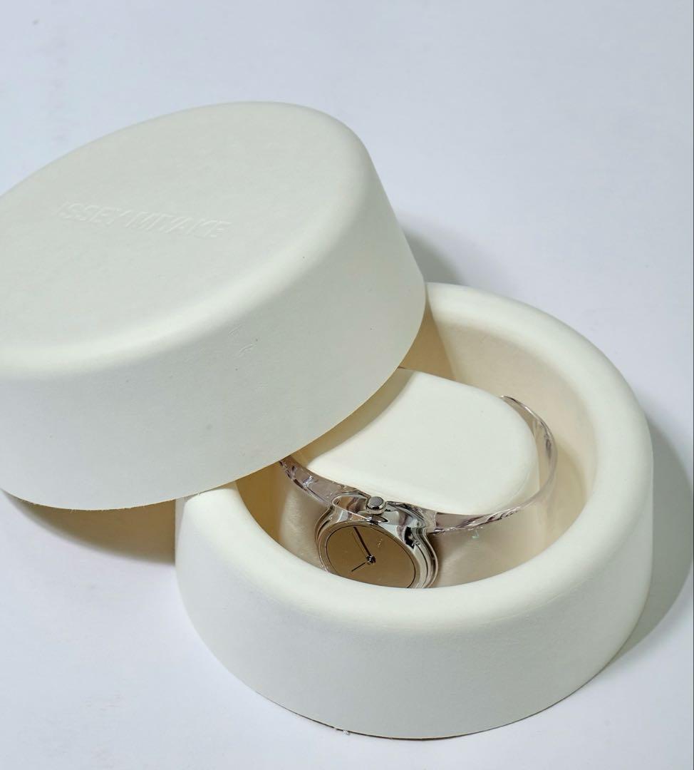 イッセイミヤケ　アナログ腕時計　未使用品