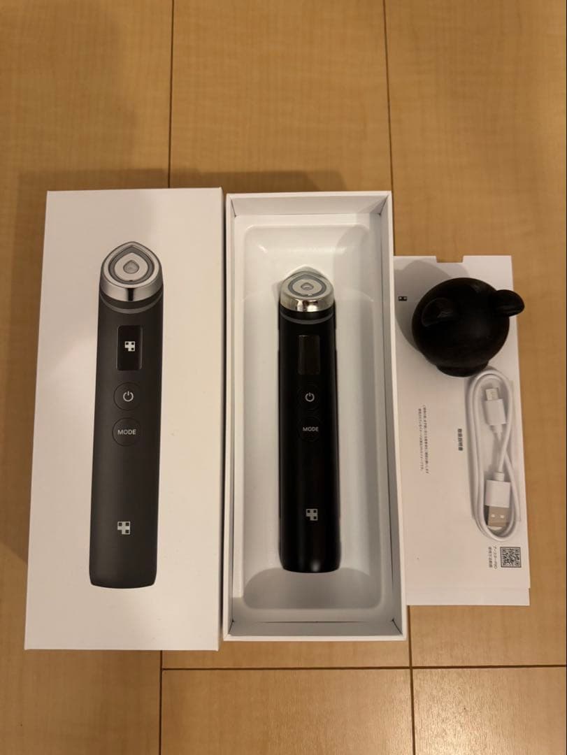 ブラック美容器 充電ケーブル付き　ヘッドキャップ付き