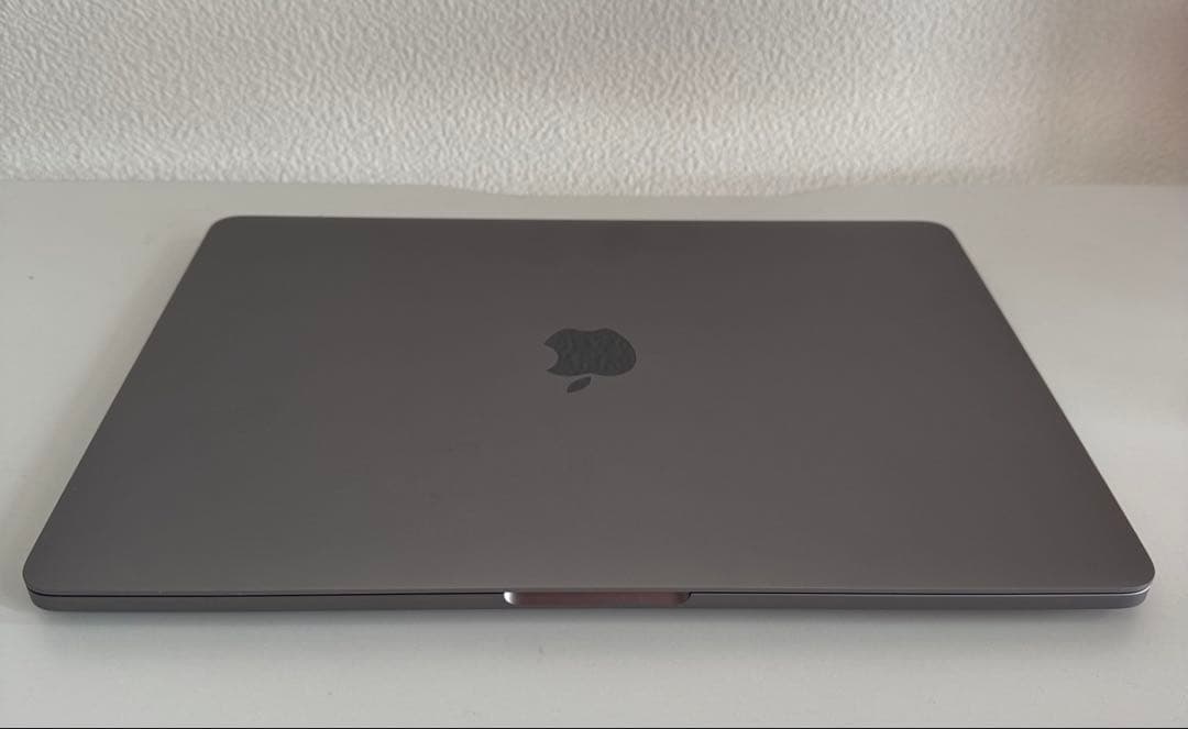 美品 Macbook Pro 2022 13インチ M2 Office付ける