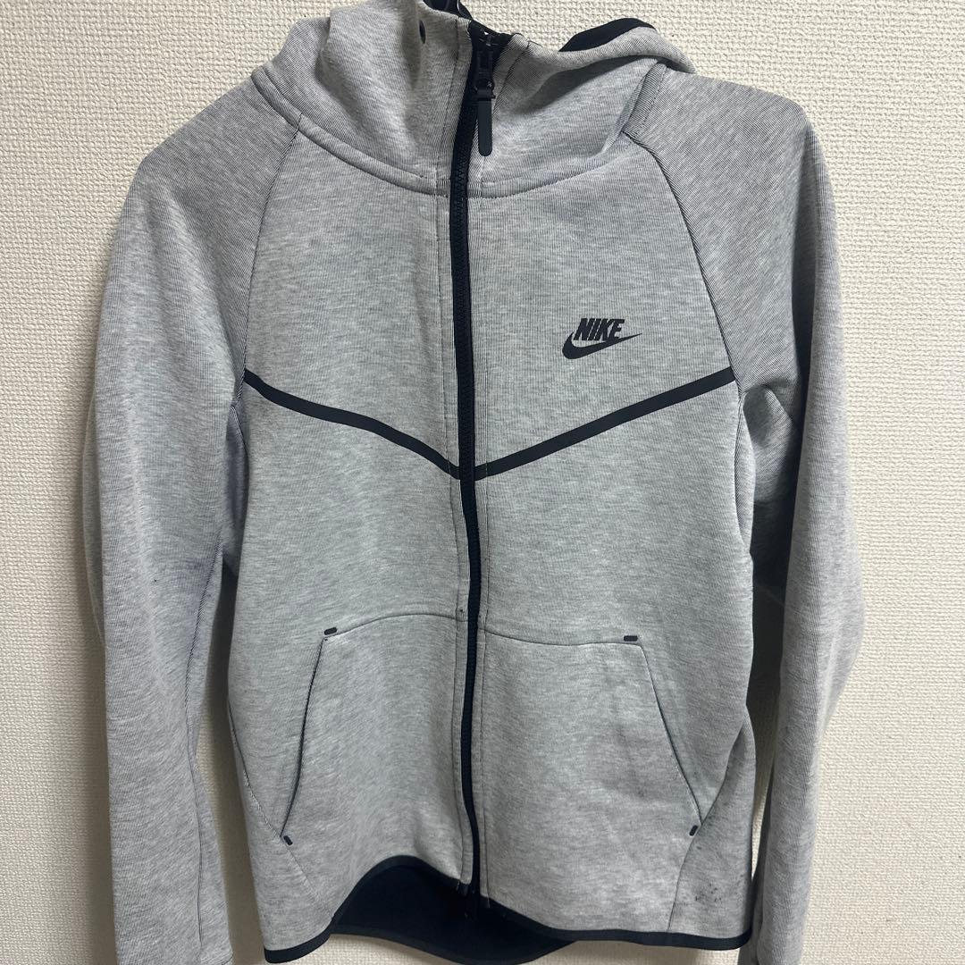 Nike フード付きパーカー Sサイズ グレーめるメル専用