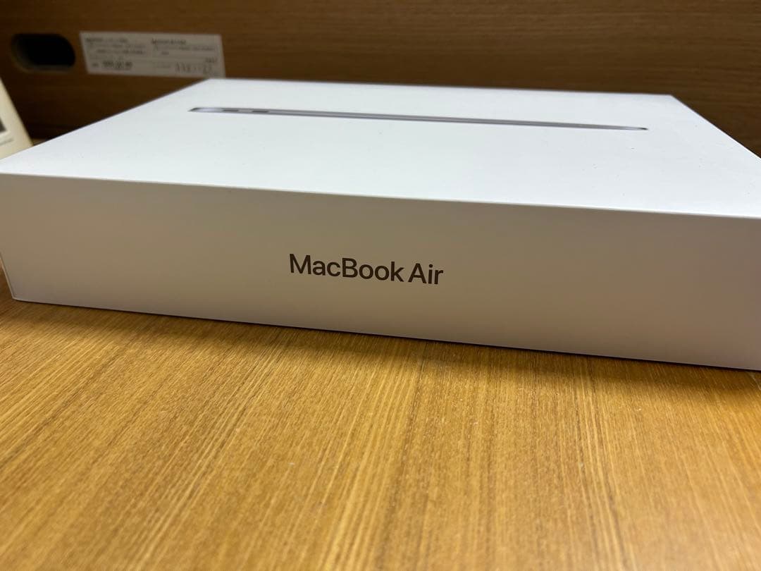 MacBook Air M1 アップル保証2026年まで
