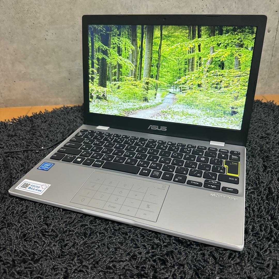 ASUS ノートパソコン E210MA-GJ003W ノートPC