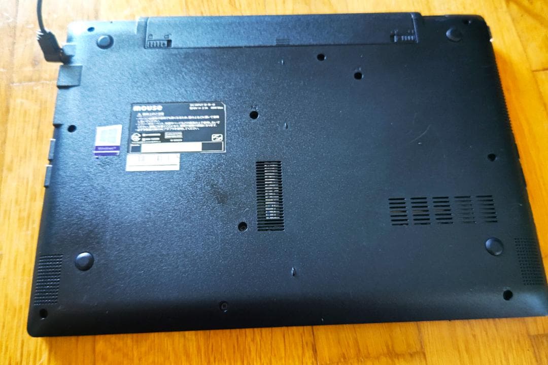 マウスコンピューター　MPro-NB390H2　コンパクトなノートパソコン