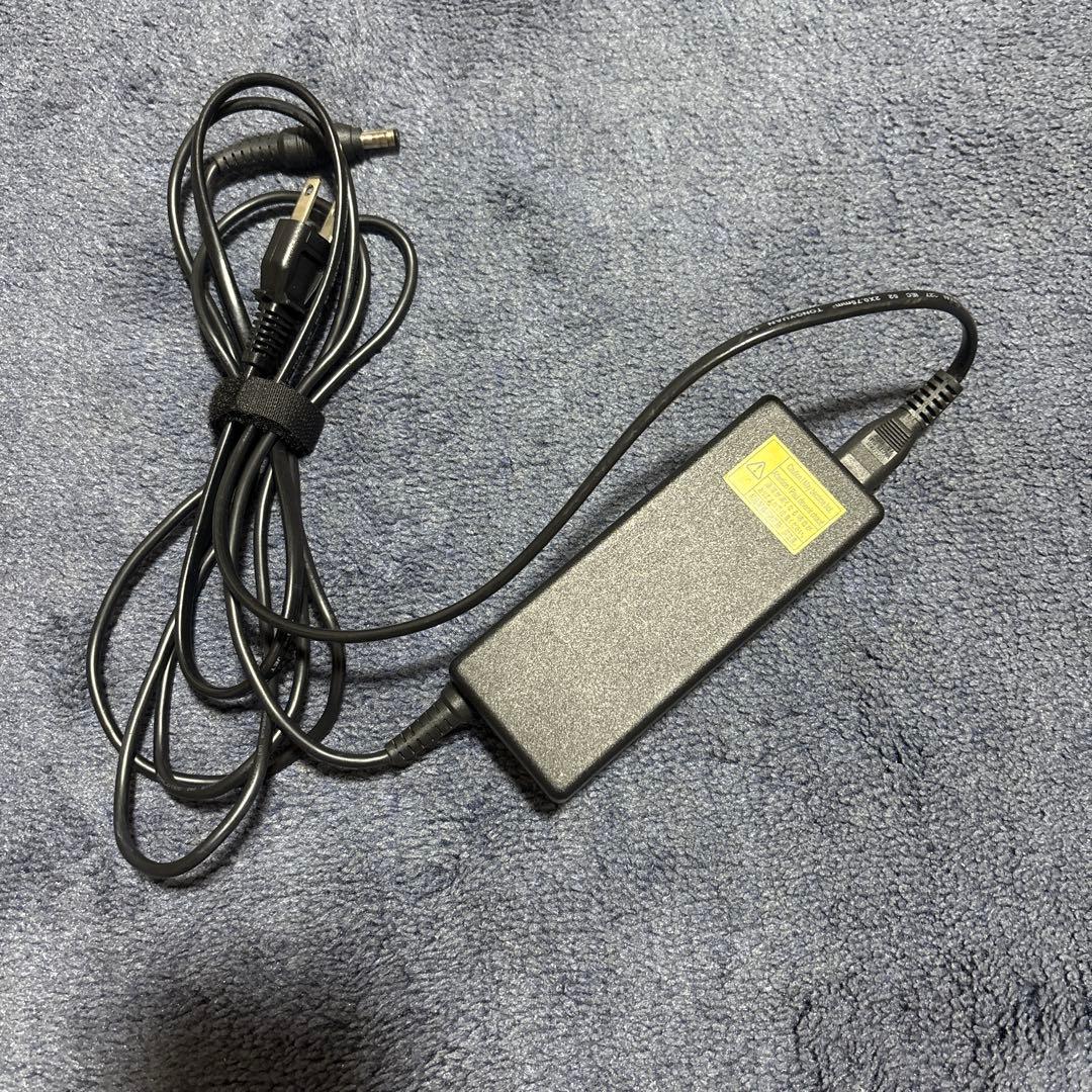 dynabook Windows PC T552/58FW箱あり　充電機　マウス