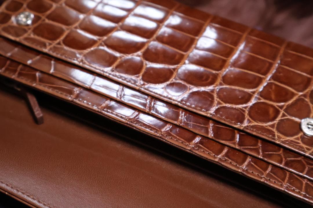 新品プラダ PRADA 49万↑ ロゴ刻印 シャインクロコダイルレザー 長財布