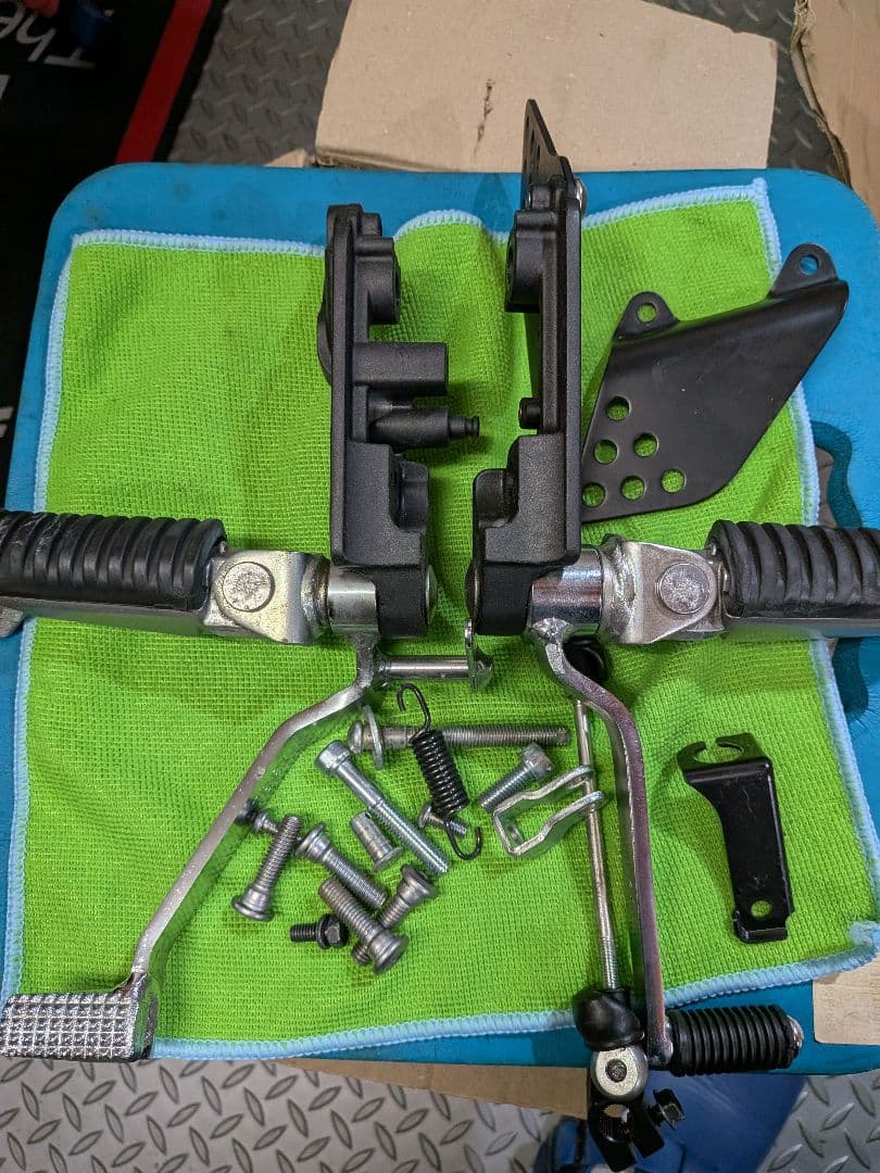 KawasakiZRX1200ダエグ純正ウィンカーなど純正部品。