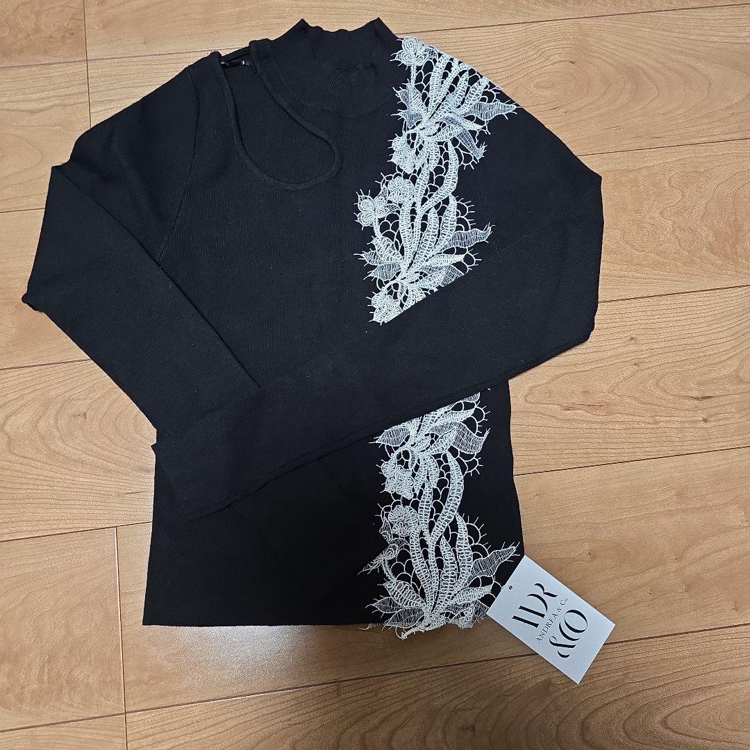 トップス andrea&co. LACE LINE CUTOUT KNIT