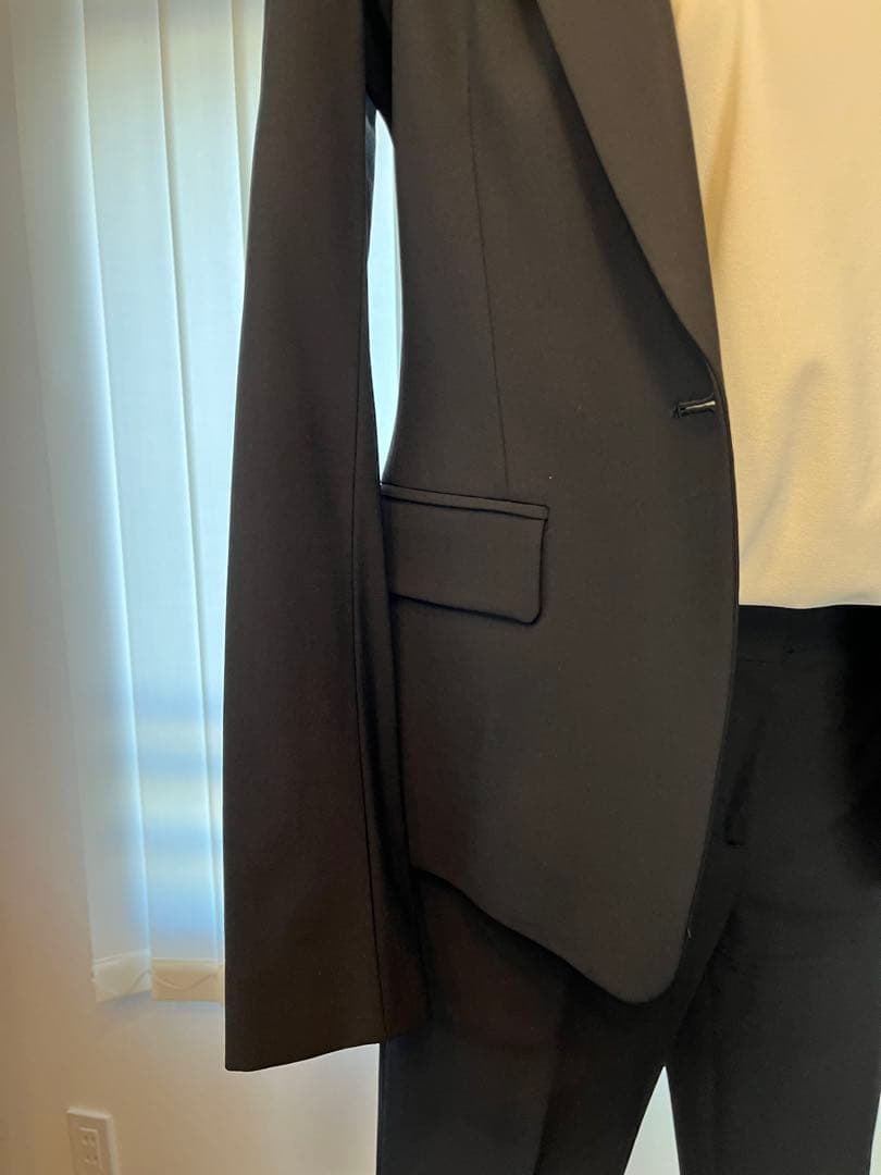 【美品】秋冬春用Theory セオリー 黒 パンツスーツ シングルブレスト S