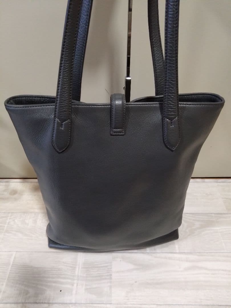 ペッレモルビダトートバックグレー