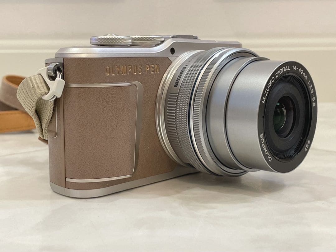 OLYMPUS PEN E-PL10 オリンパス ミラーレス 一眼レフ 付属多数