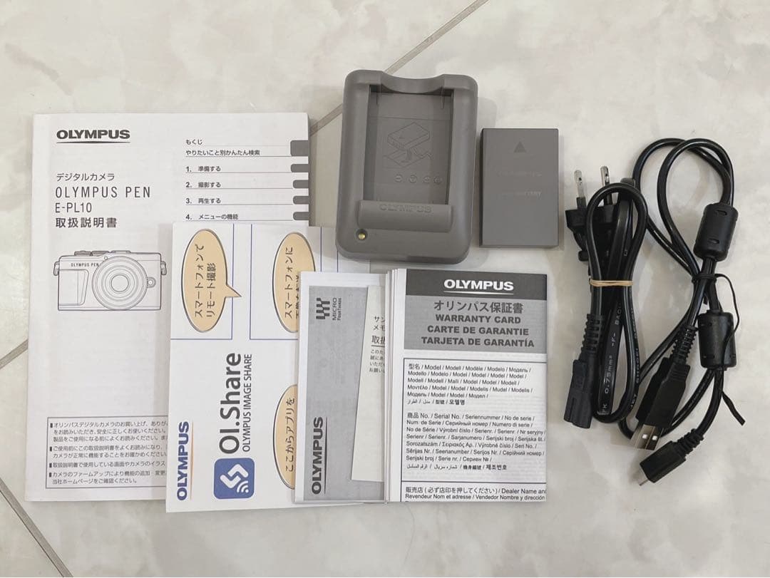 OLYMPUS PEN E-PL10 オリンパス ミラーレス 一眼レフ 付属多数