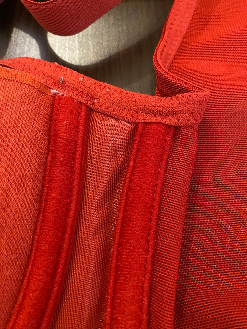 グラントイーワンズ ニッパービスチェ 赤 Ｆ７５