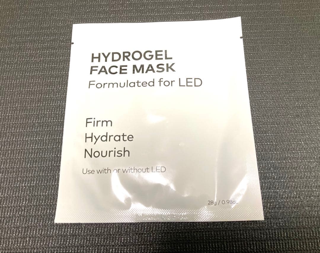 CURRENTBODY skin LEDフェイスケアマスク　【おまけ付き】