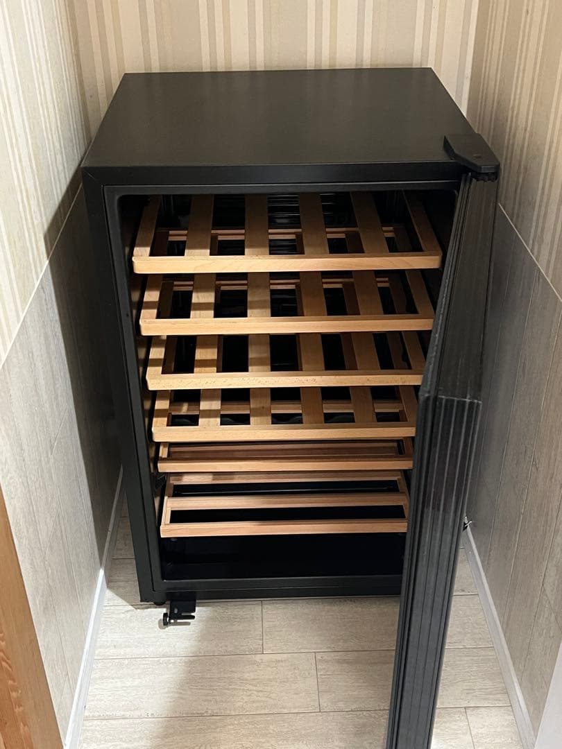 PlusQ ワインセラー　31本収納 コンプレッサー式　PWC-031C