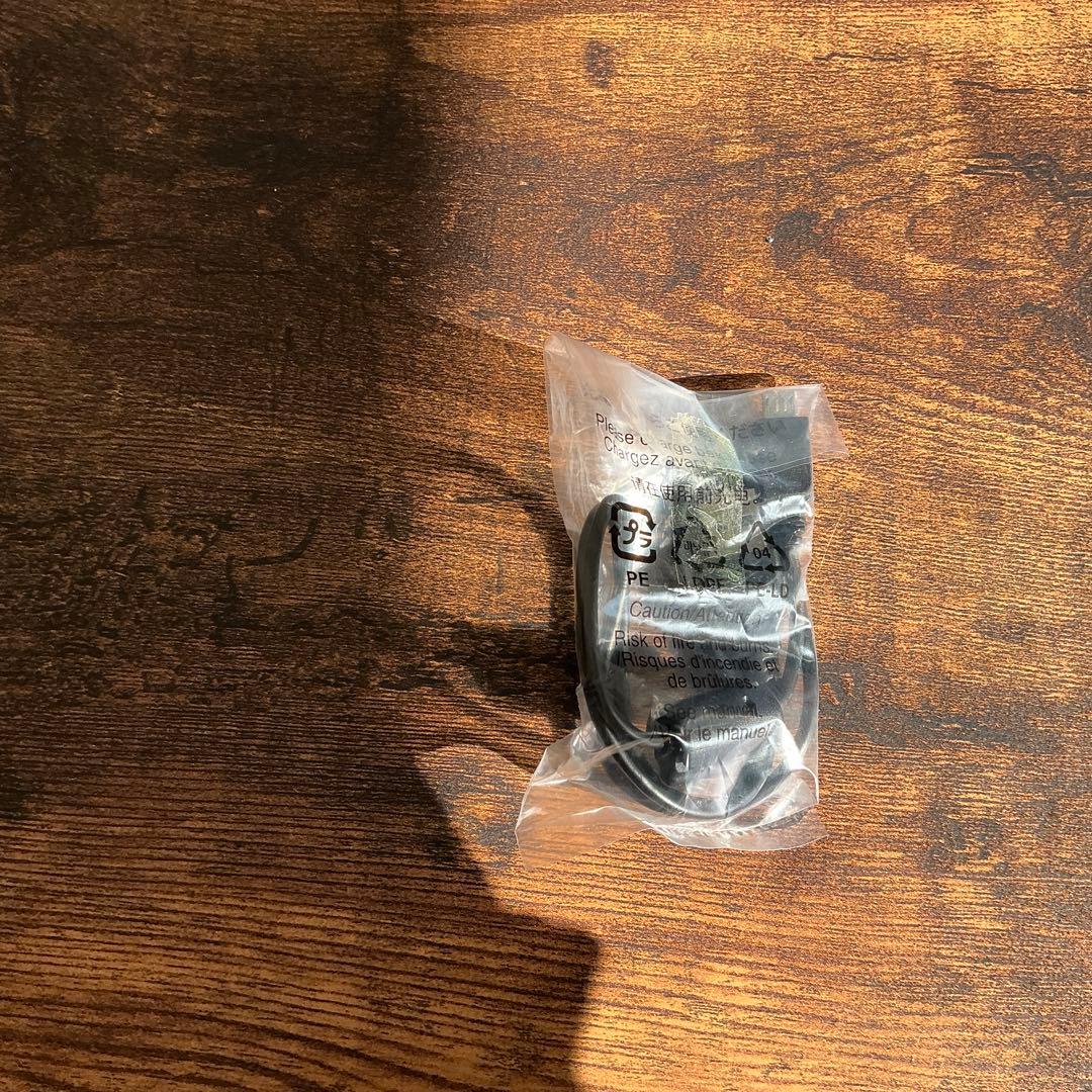 【ビデオカメラ】HC-W590Mホワイト【三脚付き】