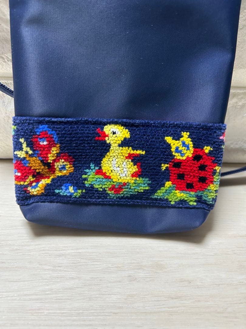 フェイラー　学校フェイラー　ハイジ　スマホショルダー