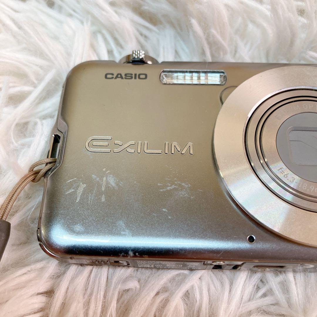 CASIO exilim ex-s10 デジタルカメラ　デジカメ