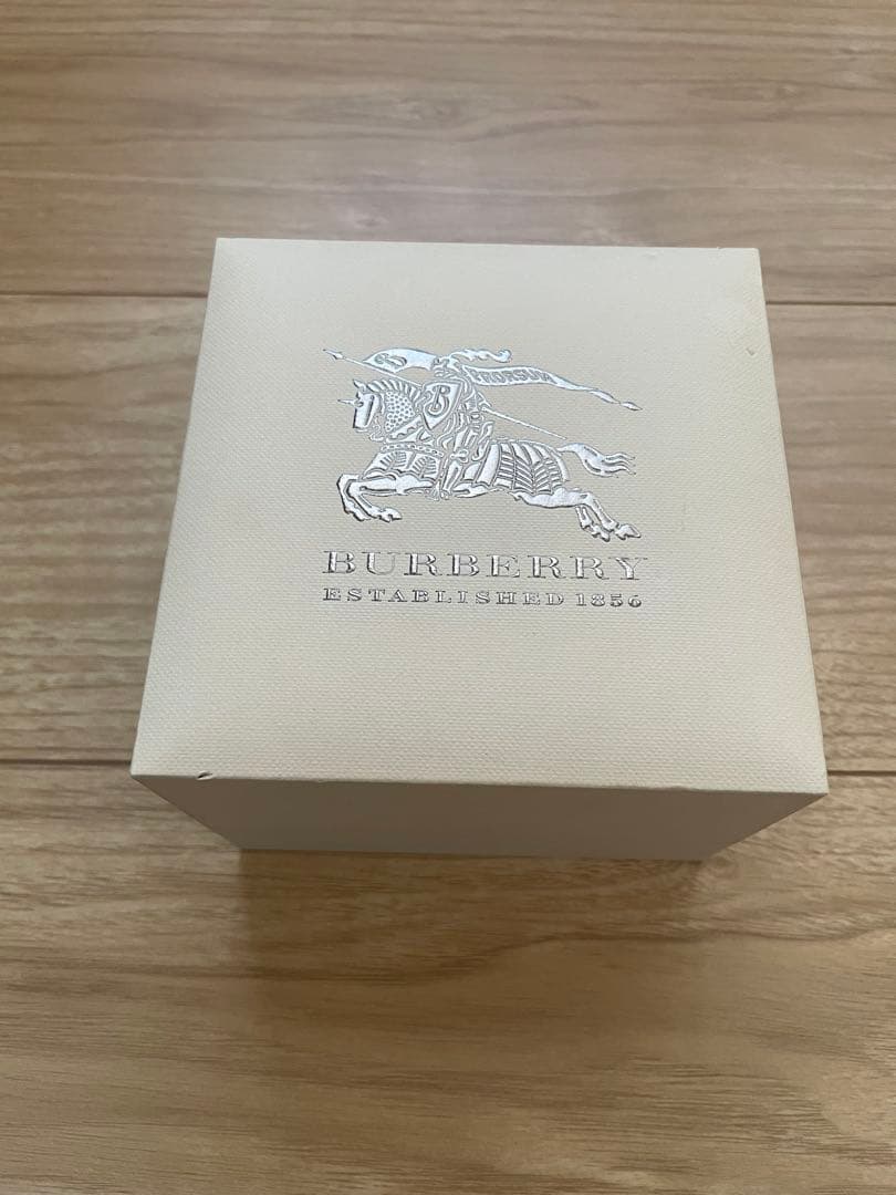 Burberry アナログ腕時計 シルバー