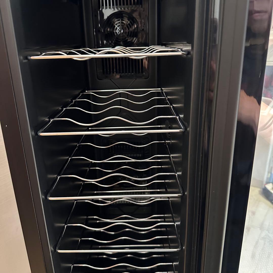 アイリスオーヤマ ワインセラー 18本収納 ペルチェ式 PWC-491P-B