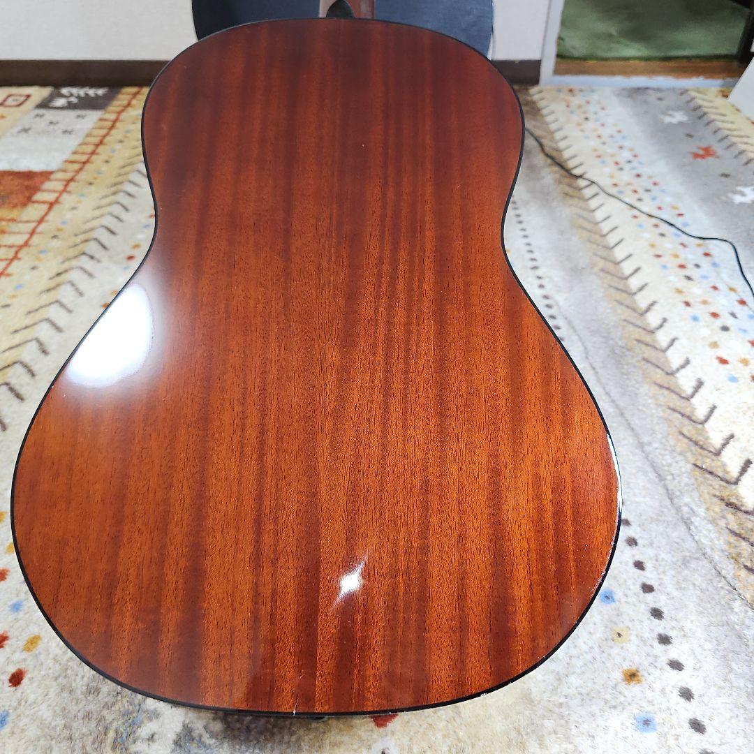 初代ヤマハCsf-60総単板パーラーギター。ヤマハハードケース付き