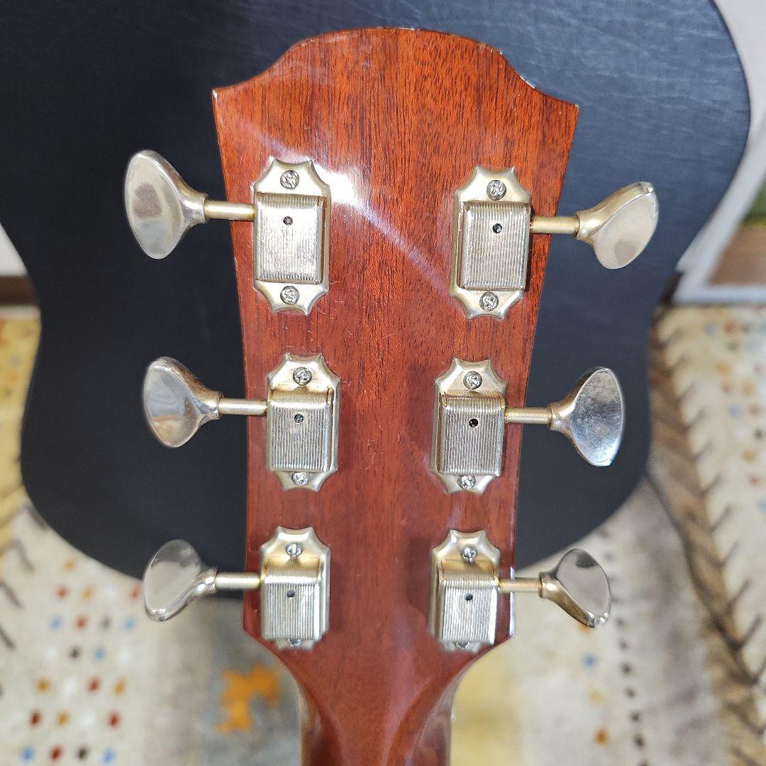 初代ヤマハCsf-60総単板パーラーギター。ヤマハハードケース付き