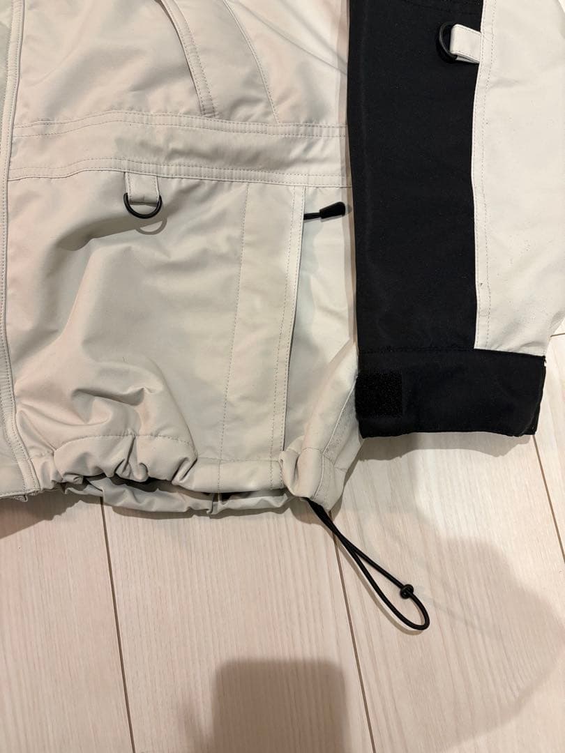 FTC エフティーシー フード付きマウンテンパーカー ホワイト/ブラック