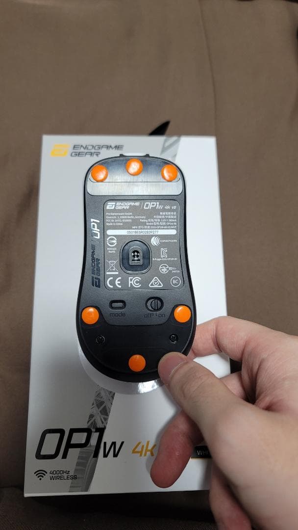 ENDGAME GEAR OP1w 4k v2 ホワイト