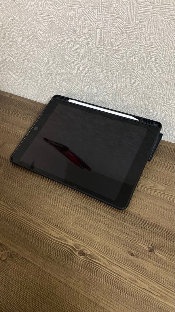 iPad代9世代64GBケースとタッチペン付属