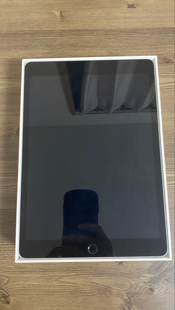 iPad代9世代64GBケースとタッチペン付属