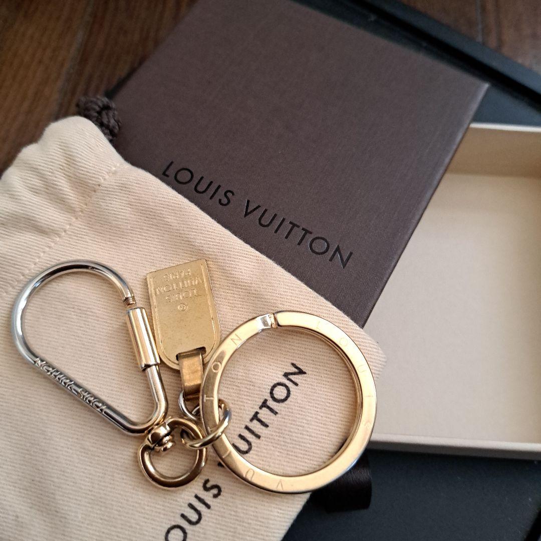 Louis Vuitton ゴールドキーホルダー　ポーチ　箱付き