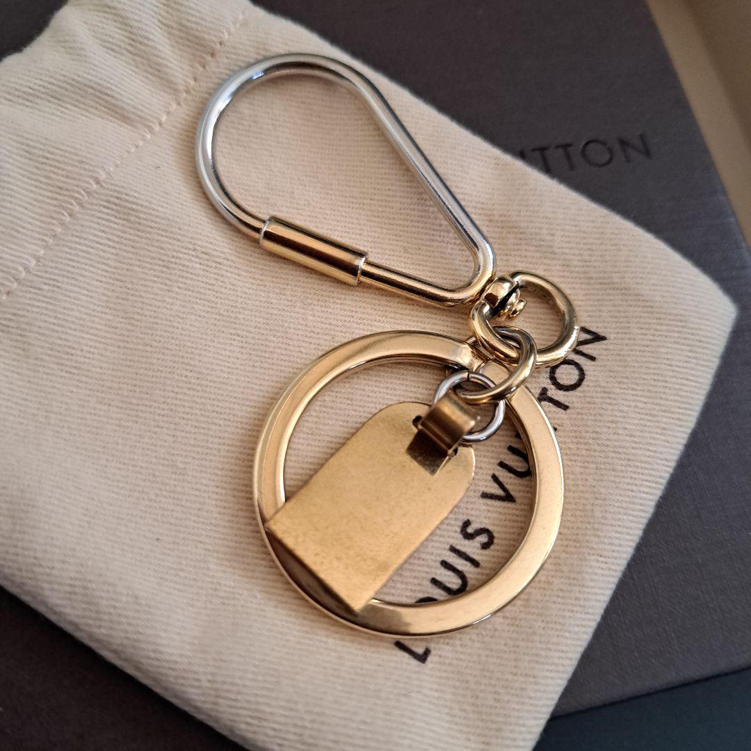 Louis Vuitton ゴールドキーホルダー　ポーチ　箱付き