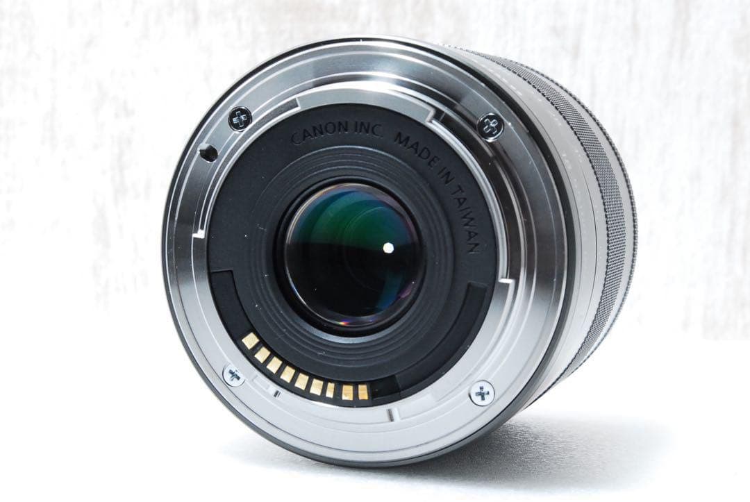 ほぼ未使用品✨Wi-Fi搭載✨32G SDカード✨ Canon EOS M2