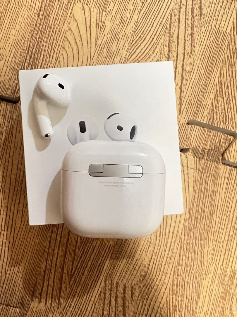 AirPods 4 本体 21,800円 ノイズキャンセリングなし