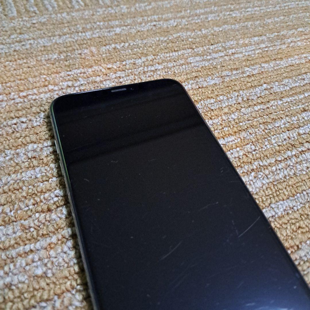 iPhone ブラック 本体 背面ひびあり